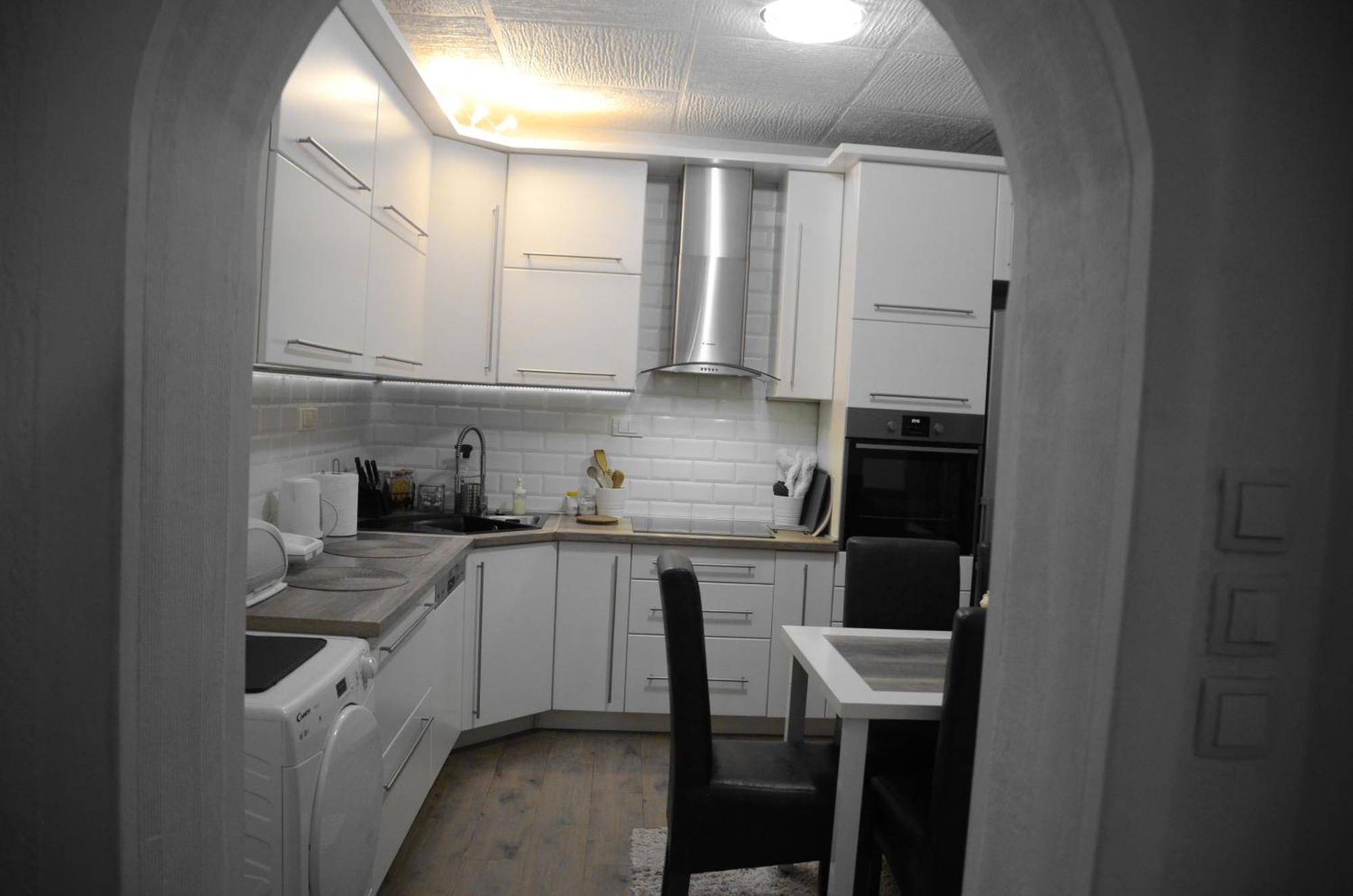 Apartamento Cerak Lux Belgrado Exterior foto